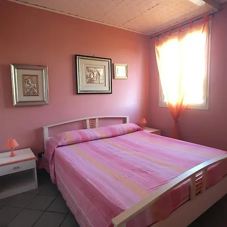 Velia Apartment *