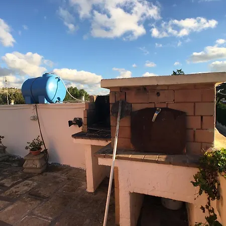 Velia Apartment