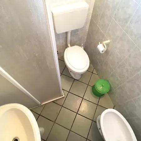 Velia Apartment *